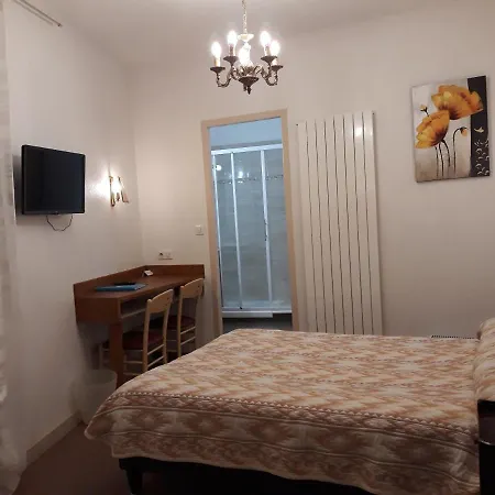 Le Lons Hotel Foix