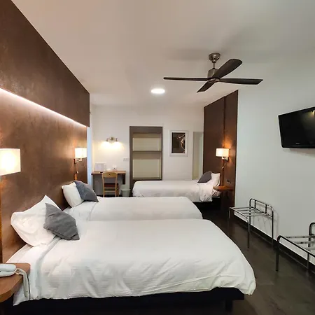 Le Lons Hotel