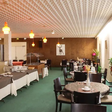 Le Lons Hotel 3*