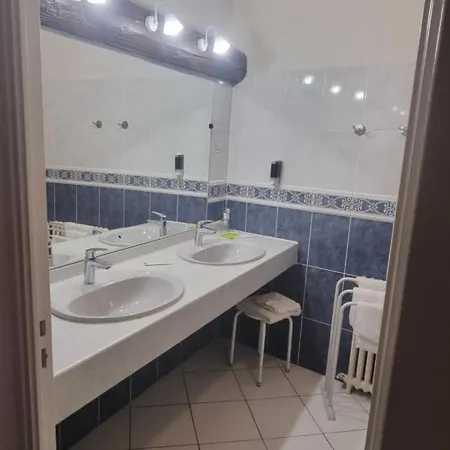 Le Lons Otel