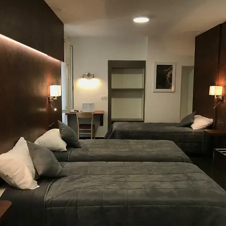 Hotel Le Lons Foix