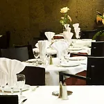 Le Lons Hotel