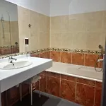 Hotel Le Lons Foix
