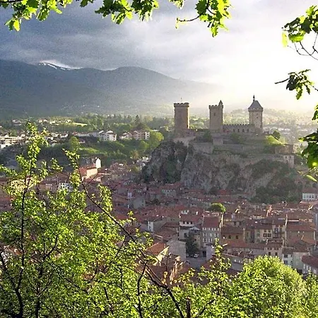 Hotel Le Lons Foix